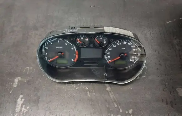 Seat Leon (1M) Speedometer (instrument cluster) 1M0920802A