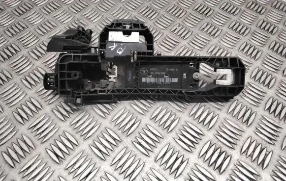 Mercedes-Benz ML W166 Front door exterior handle/bracket A2047601534