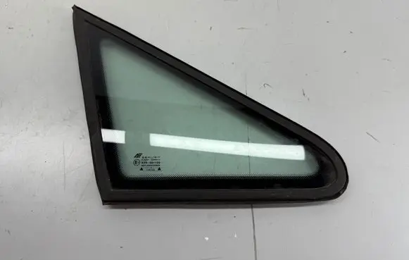 Volkswagen Sharan Front triangle window/glass 43R001100