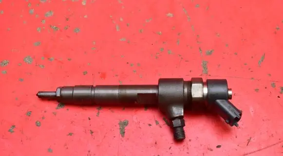 Opel Signum Fuel injector 0445110119