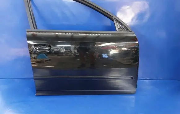 Audi A4 S4 B6 8E 8H Front door