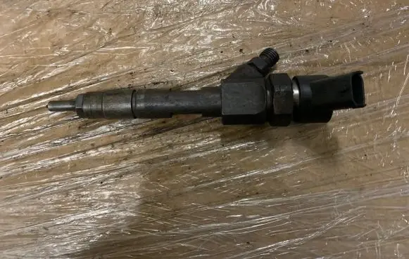 Renault Laguna II Fuel injector 8200100272