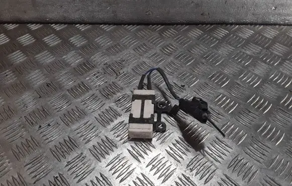 Coolant fan relay