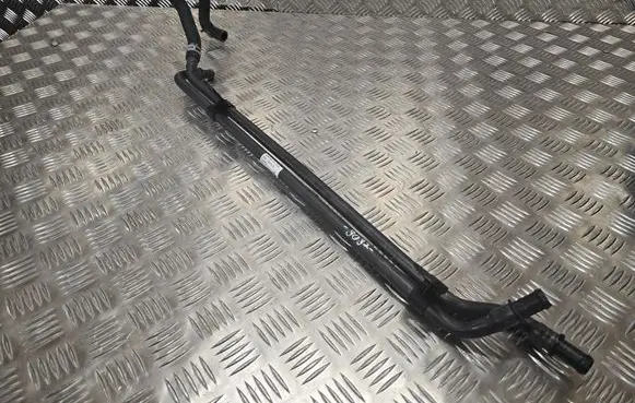 Coolant pipe/hose