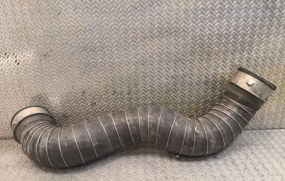 Mercedes-Benz CLK A209 C209 Intercooler hose/pipe 2095280082