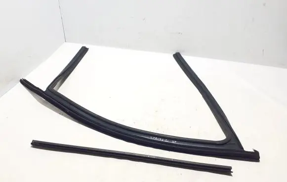 Dacia Spring Front door rubber seal 803339479R