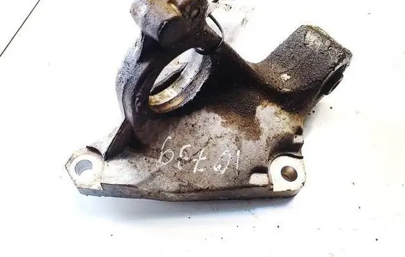 Citroen C4 I Picasso Engine mounting bracket 9653552680
