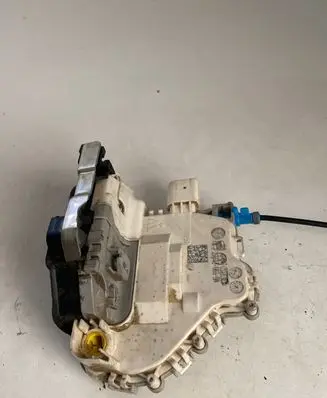 Audi A3 S3 8V Front door lock 8X1837015