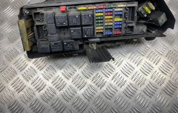 Volvo S80 Fuse box set 9494210