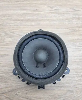 Volvo V70 Rear door speaker 30657445 08W04