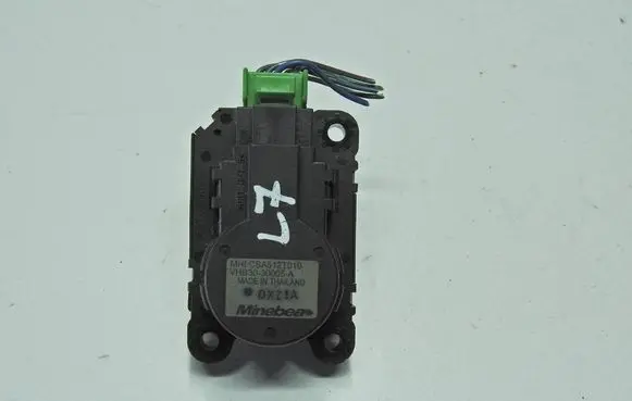 Mitsubishi ASX Air flap motor/actuator VHB30-30005-A CSA512T010 0XZJA