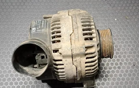 Audi A6 S6 C5 4B Generator/alternator 0123510061