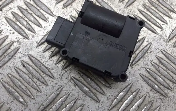 Audi A6 S6 C6 4F A/C air flow flap actuator/motor 0132801359