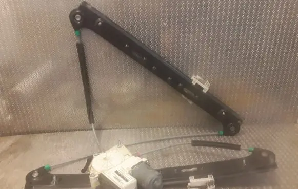 BMW X3 E83 Front door window regulator with motor 6925964