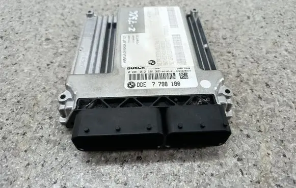 BMW 3 E90 E91 Engine control unit/module ECU