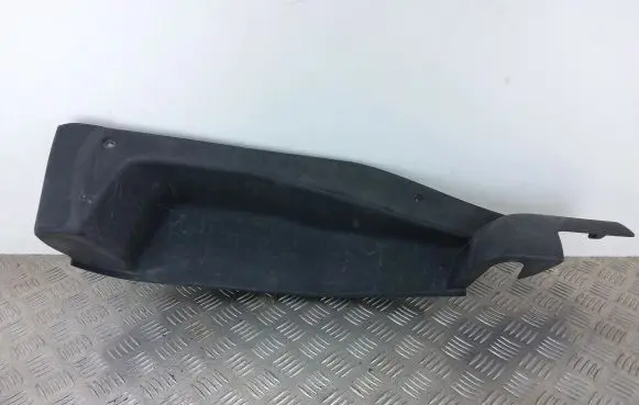 Sill/side skirt trim