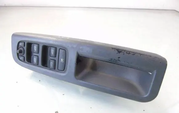 Volvo V50 Electric window control switch 30710787