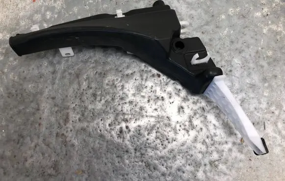 Audi RS3 Windshield washer fluid reservoir/tank 8V0955449CBILI 8V0955449C