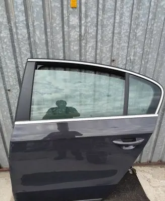 Volkswagen PASSAT B7 Rear door DRZWILTPASATB7