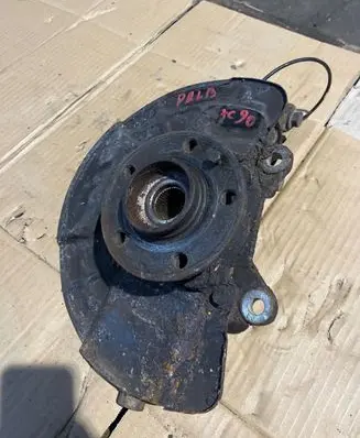 Volvo XC90 Front wheel hub P31200297 T169161