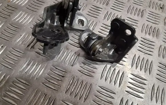 Ford Escape III Rear door hinge set 11315 26810