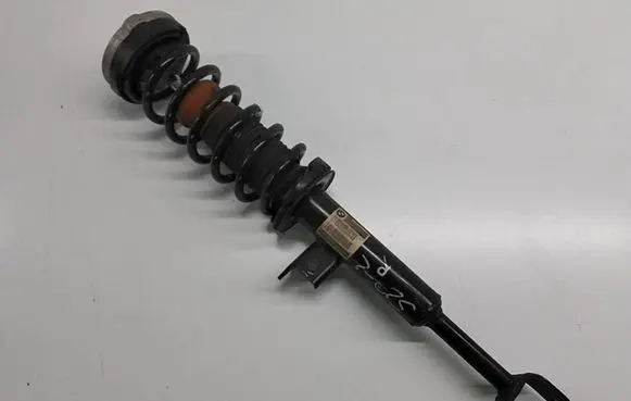 BMW 5 F10 F11 Front shock absorber/damper 6863660