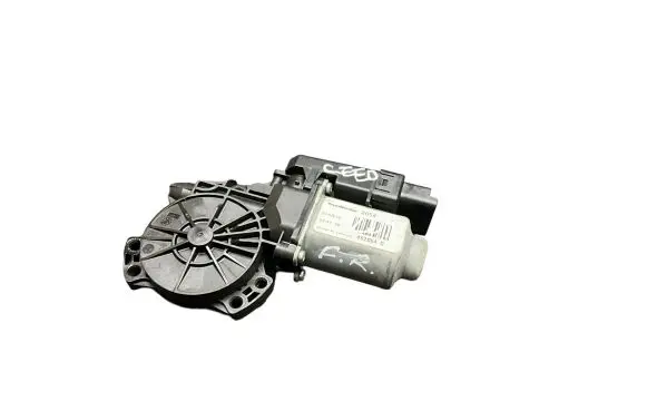 KIA Ceed Front door window regulator motor 402054D