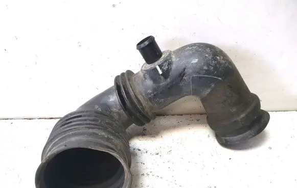 Ford Ranger Air intake duct part AB399C623BE