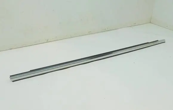 Mazda CX-7 Front door glass trim molding 187152