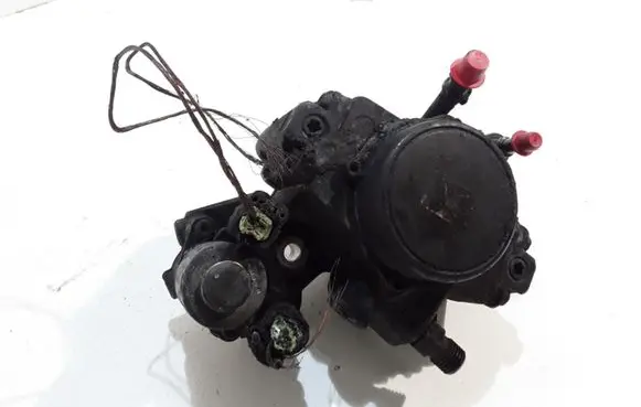 Peugeot 3008 I Fuel injection high pressure pump 0568296