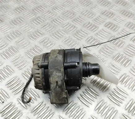 BMW X1 F48 F49 Electric auxiliary coolant/water pump 8679882 0392024083