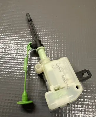 Volvo XC60 Central locking motor 86113136 03081521131