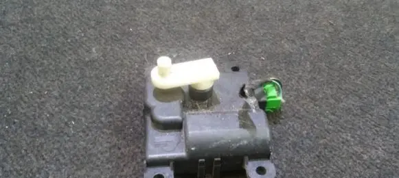 Honda HR-V Air flap motor/actuator 2s96030820
