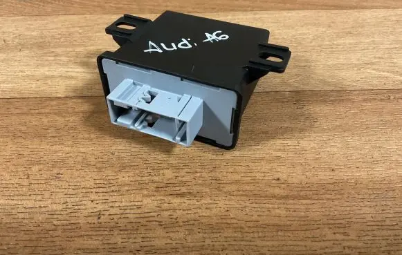 Audi A6 S6 C6 4F Light module LCM 8P0907357C 5LA00837922