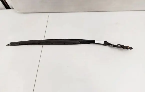 BMW 7 E65 E66 Front wiper blade arm 7144075