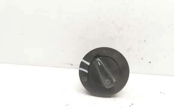 Volkswagen PASSAT B5 Light switch