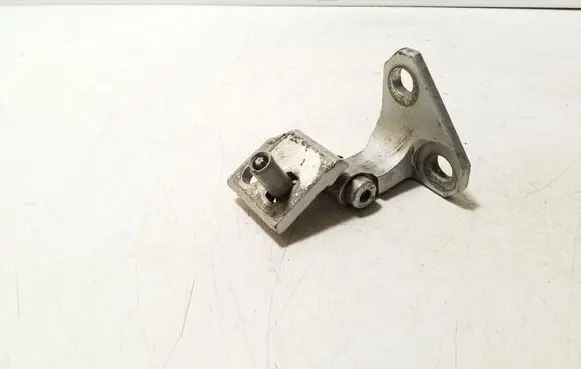 Volkswagen Golf V Front door upper hinge 1K0831402G