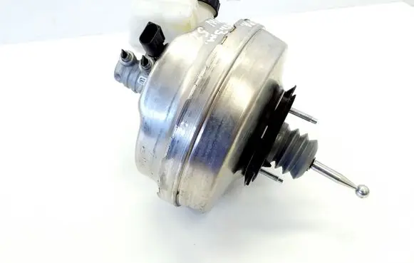 BMW 5 G30 G31 G38 Brake booster 6861215 23C110N00649