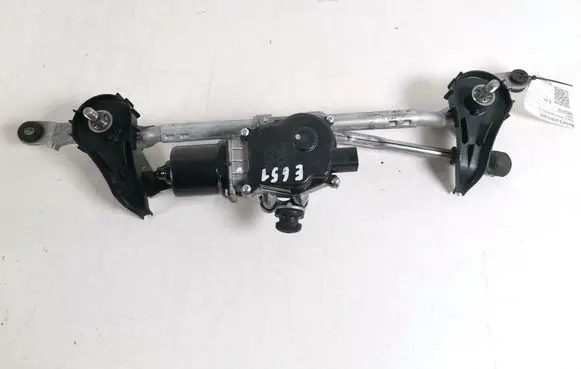 Mazda CX-3 Front wiper linkage and motor DA6C6737X