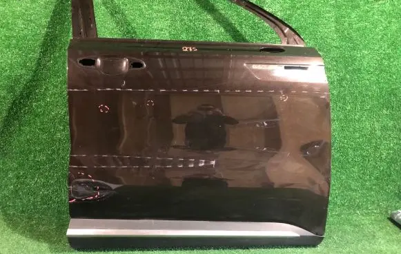 KIA Sorento IV Front door
