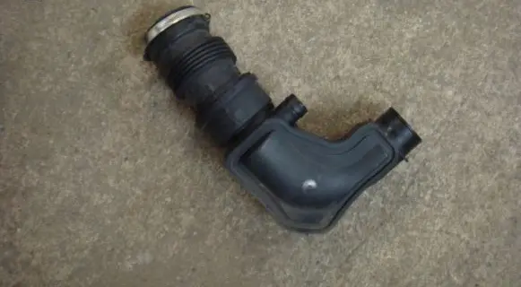 Ford Fiesta Air intake hose/pipe