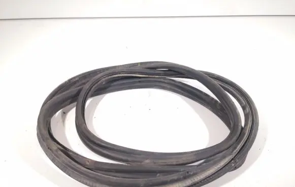 BMW 7 F01 F02 F03 F04 Loading door rubber seal (on body) 7184108