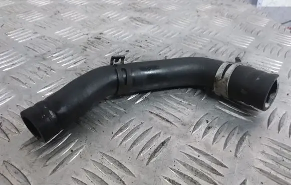 Mercedes-Benz E W210 Engine coolant pipe/hose