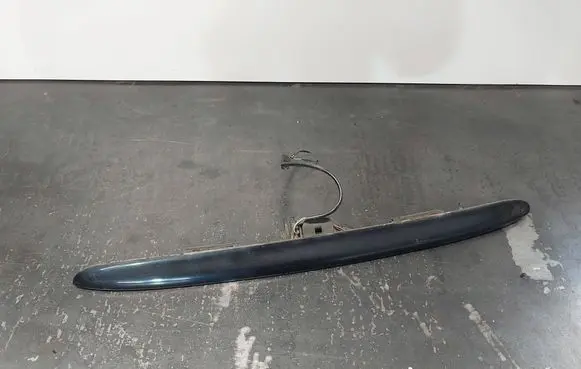 BMW 3 E46 Trunk door license plate light bar 8208504