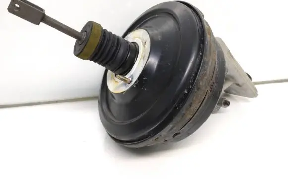 Opel Vivaro Brake booster 8200116384 93851935 32067008c