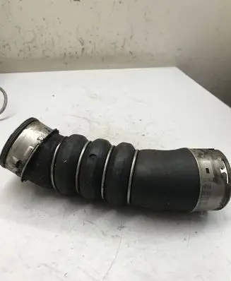 BMW 1 E81 E87 Intercooler hose/pipe 7797480