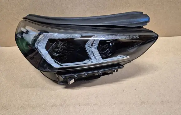 BMW X1 U11 Headlight/headlamp 5A5BD48