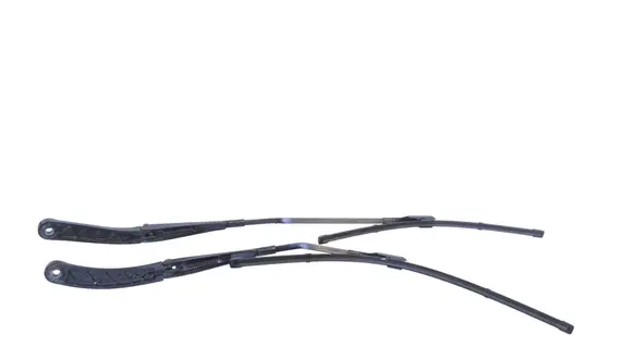 Windshield/front glass wiper blade