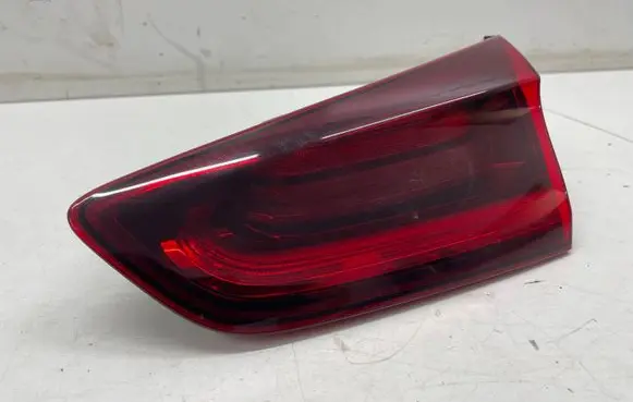 KIA Xceed Tailgate rear/tail lights J792434200