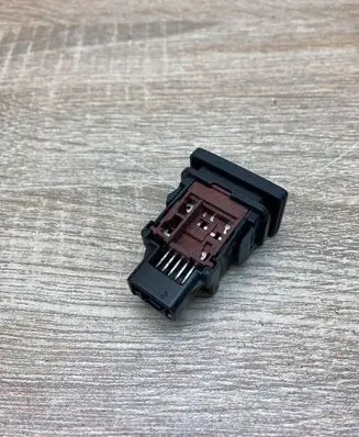 Toyota Avensis T270 Fuel tank opening switch 15C252